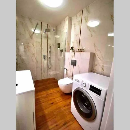 Nowy 2 Pokojowy Apartament W Samym Centrum Kartuz, 100m Do Rynku Appartement Kartuzy